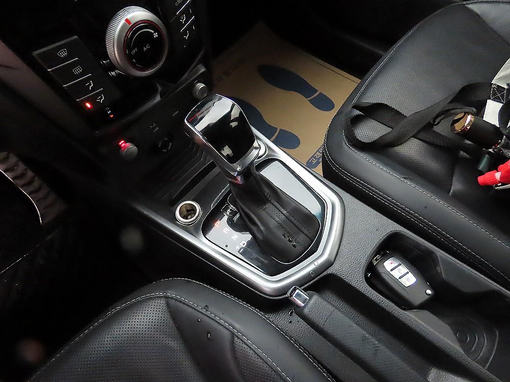 Ssangyong Tivoli - Vista 10