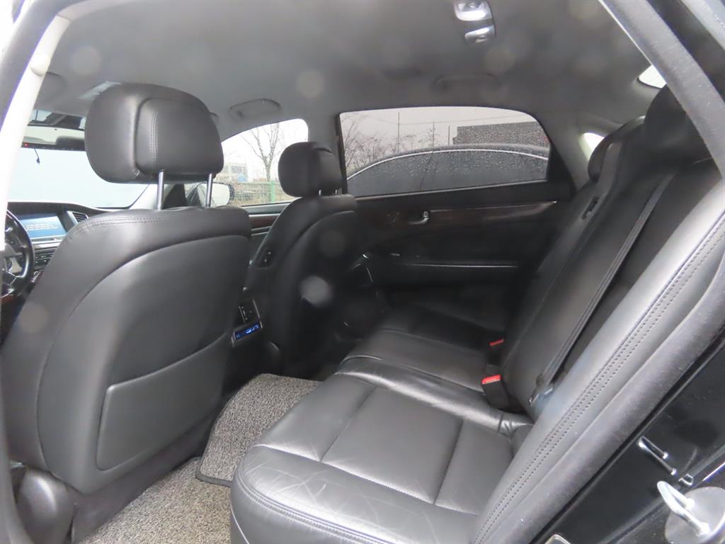 HYUNDAI Equus - Vista 11
