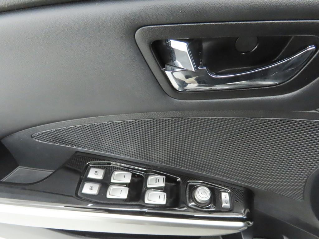 Ssangyong Tivoli - Vista 9