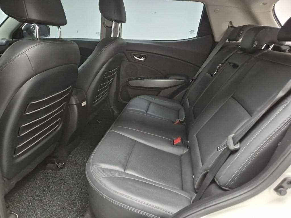 Ssangyong Tivoli - Vista 12