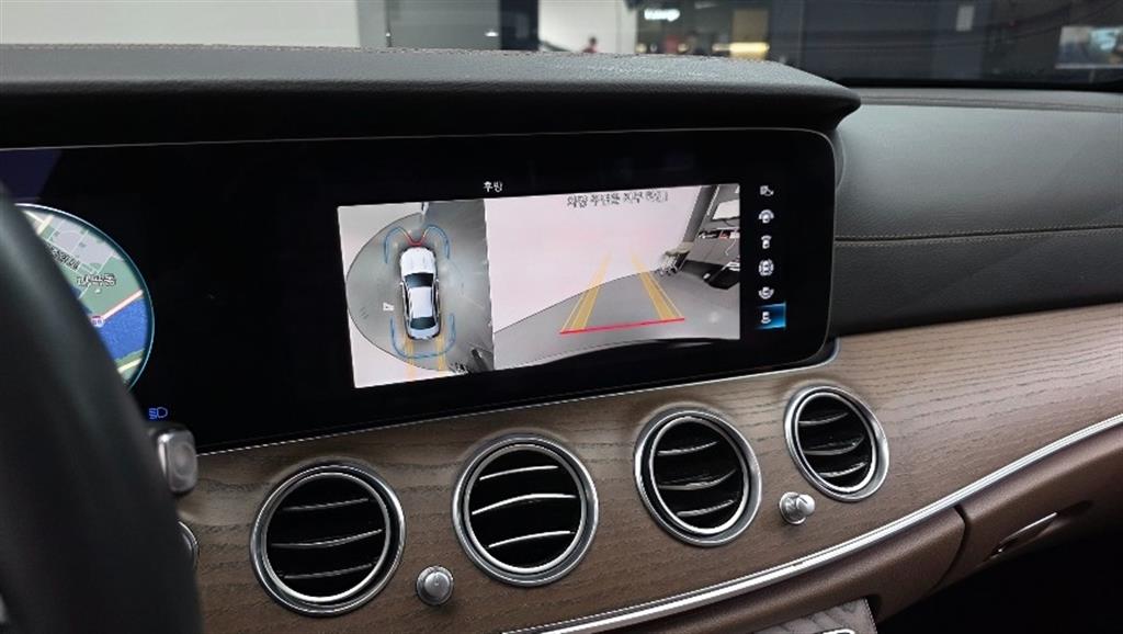 Mercedes Benz E class 2022 Gris - Importación desde Corea - HF Imports Iquique - Foto 16