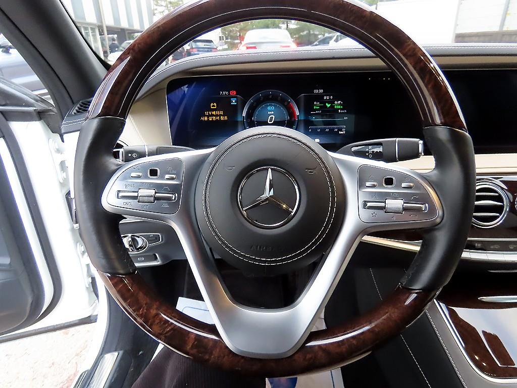 Mercedes Benz S Class - Vista 8