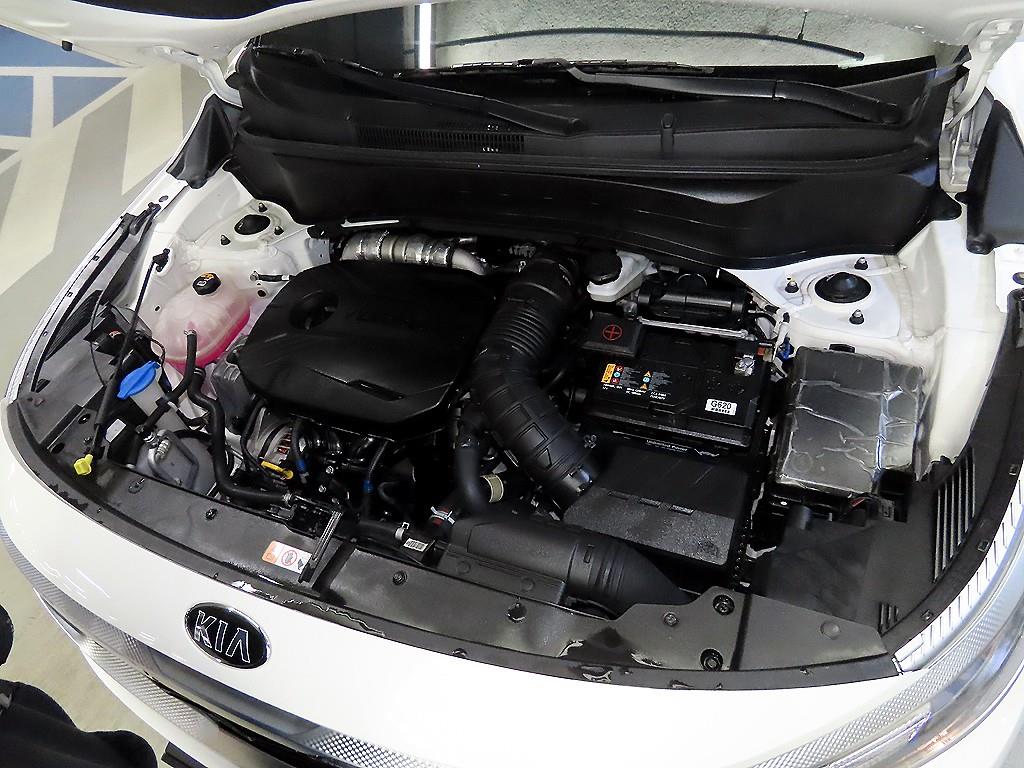 KIA Seltos 2022 Blanco - Importación desde Corea - HF Imports Iquique - Foto 18