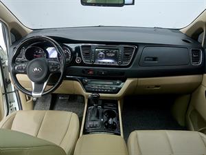 KIA Carnival - Vista 10