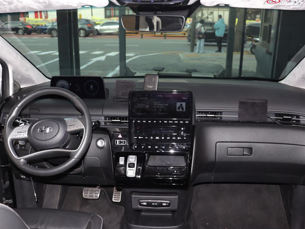 HYUNDAI Staria 2024 Negro - Importación desde Corea - HF Imports Iquique - Foto 13