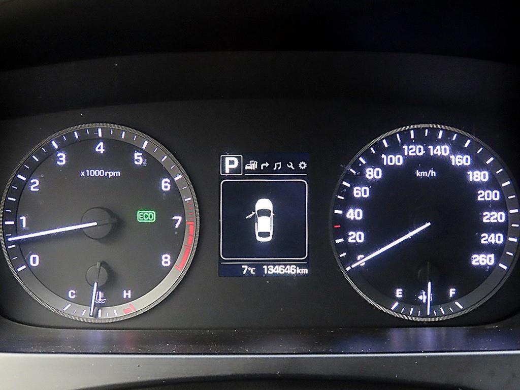 HYUNDAI Sonata - Vista 8