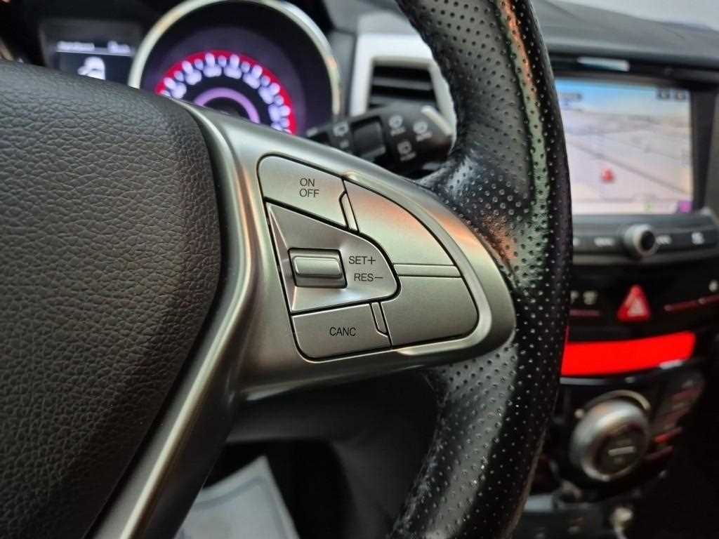 Ssangyong Tivoli 2015 Blanco - Importación desde Corea - HF Imports Iquique - Foto 16