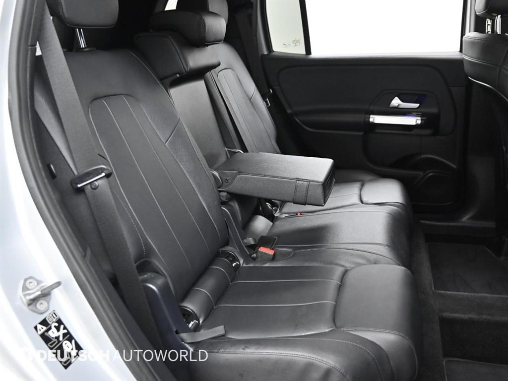 Mercedes Benz GLB Class - Vista 12