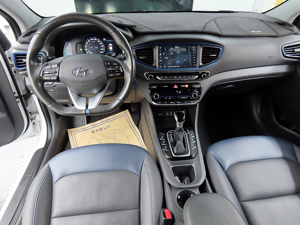 HYUNDAI Ioniq - Vista 7