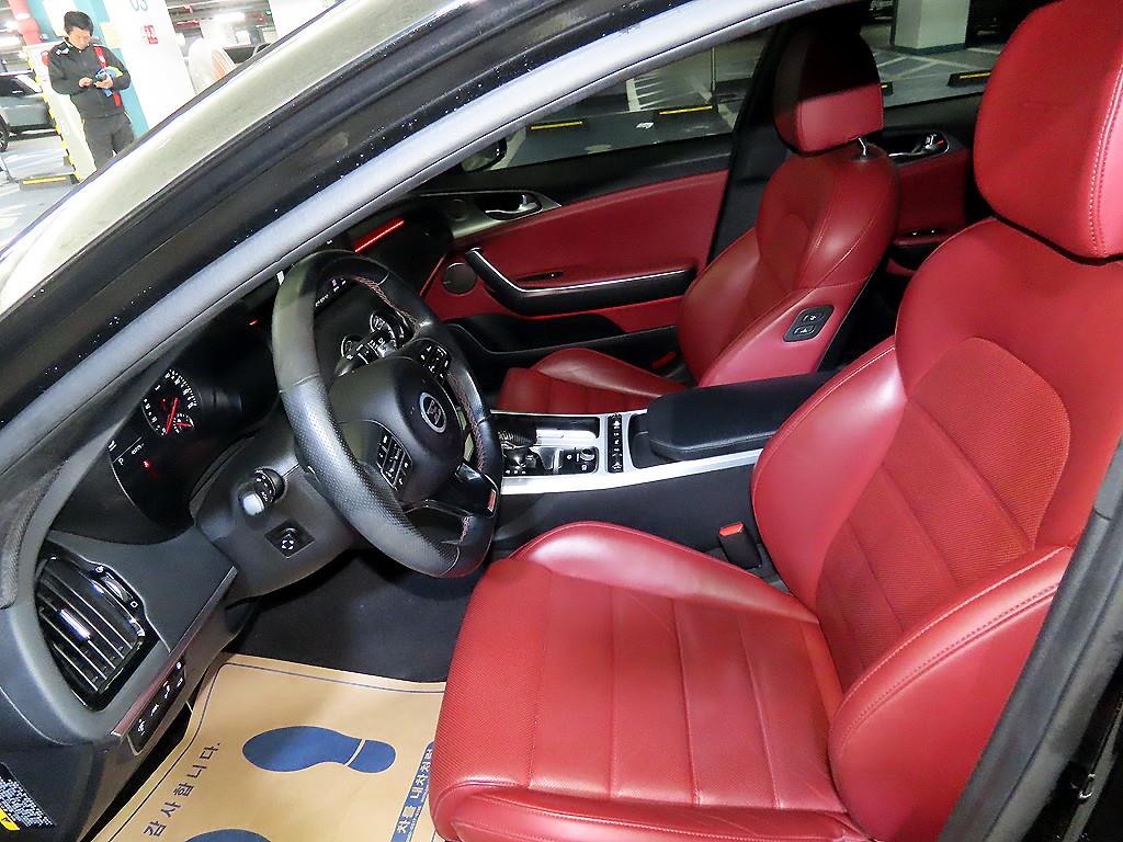 KIA Stinger - Vista 6