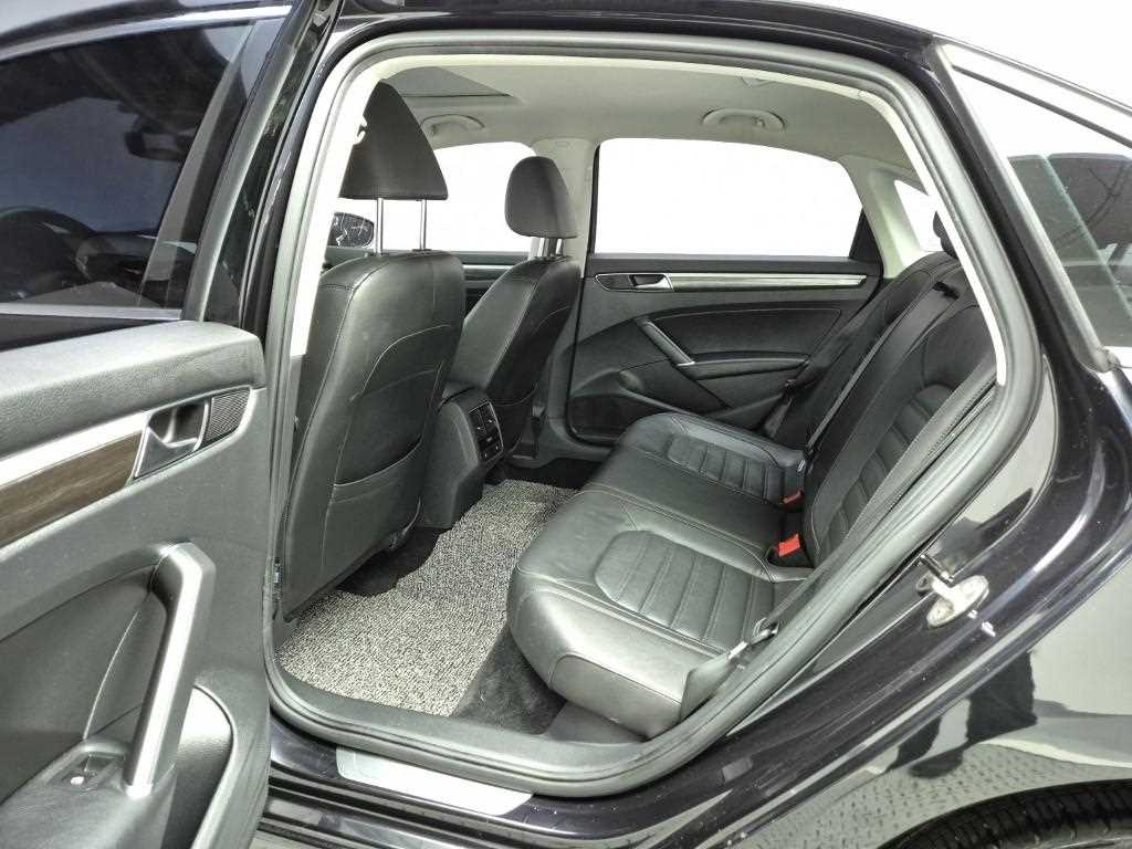 Volkswagen Passat - Vista 12