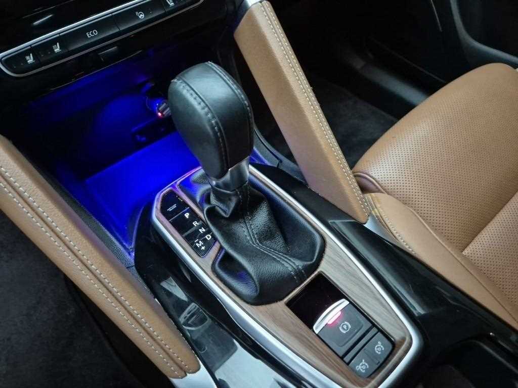 SAMSUNG QM6 - Vista 8