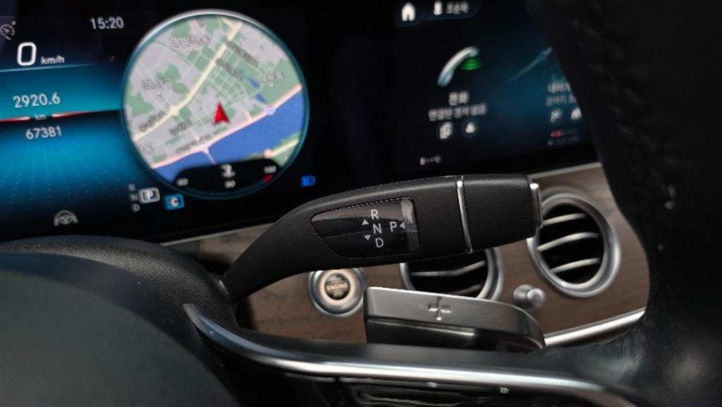 Mercedes Benz E class - Vista 9