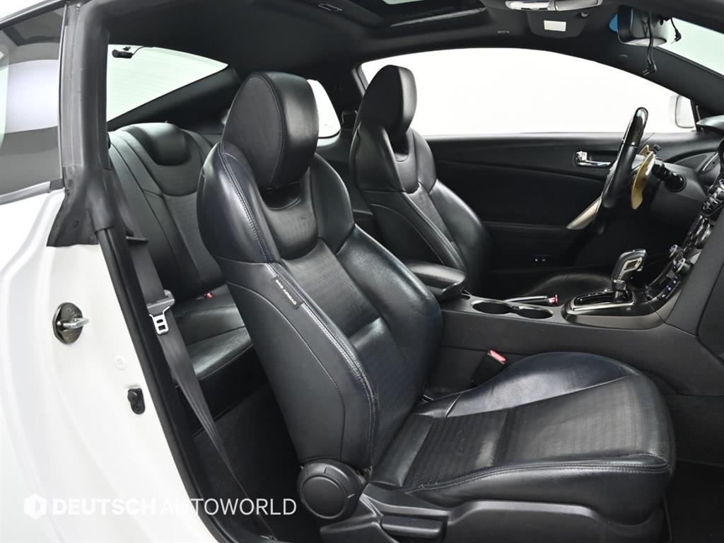 HYUNDAI Genesis - Vista 10