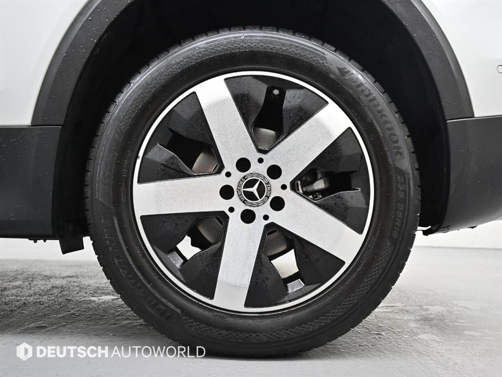 Mercedes Benz GLB Class - Vista 5