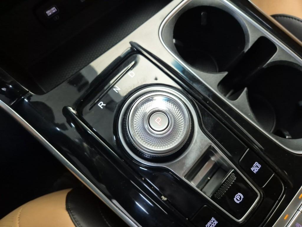 KIA Carnival - Vista 8