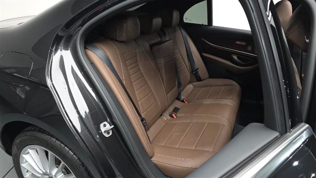 Mercedes Benz E class - Vista 11