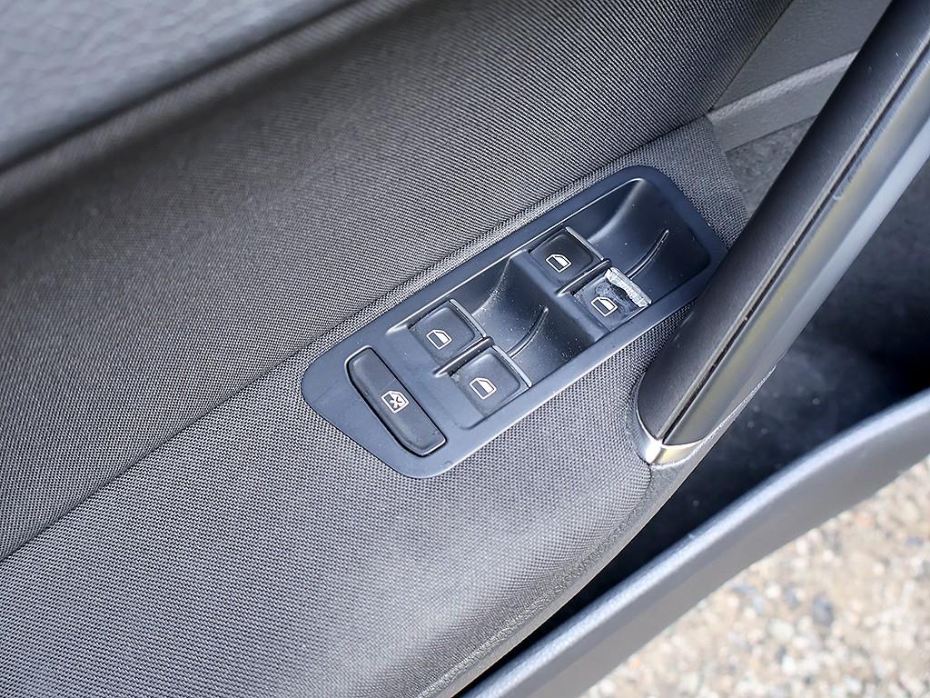 Volkswagen Golf 2015 Blanco - Importación desde Corea - HF Imports Iquique - Foto 11