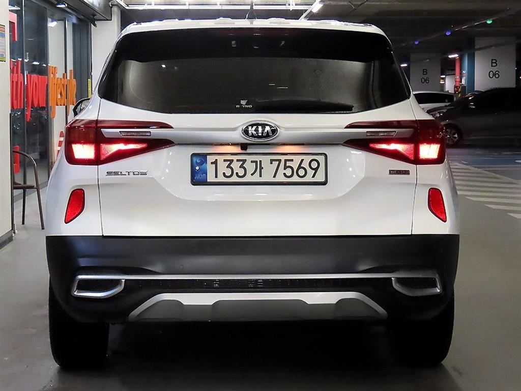 KIA Seltos - Vista 5