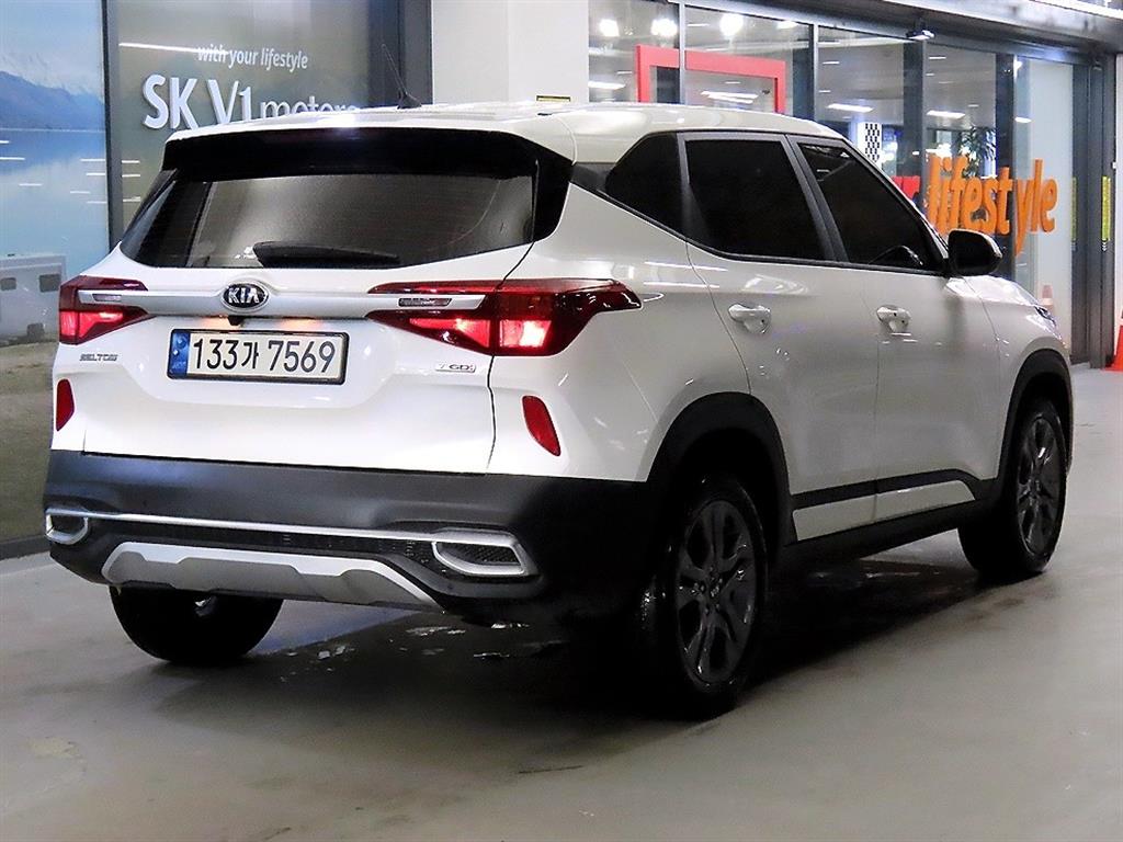 KIA Seltos - Vista 4