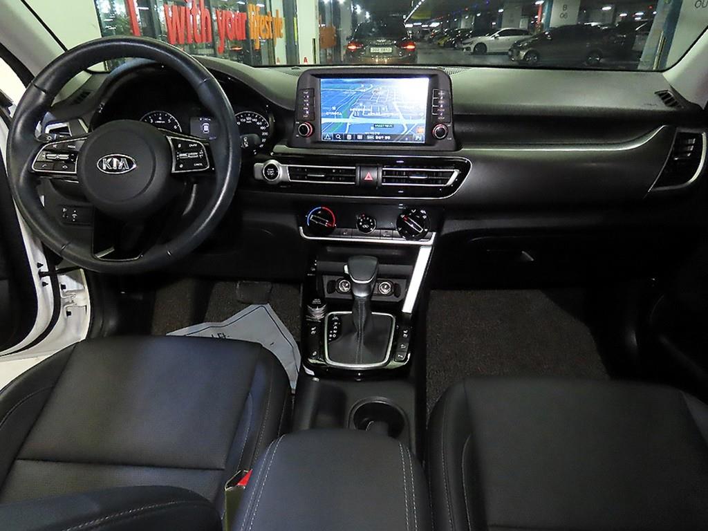 KIA Seltos - Vista 10