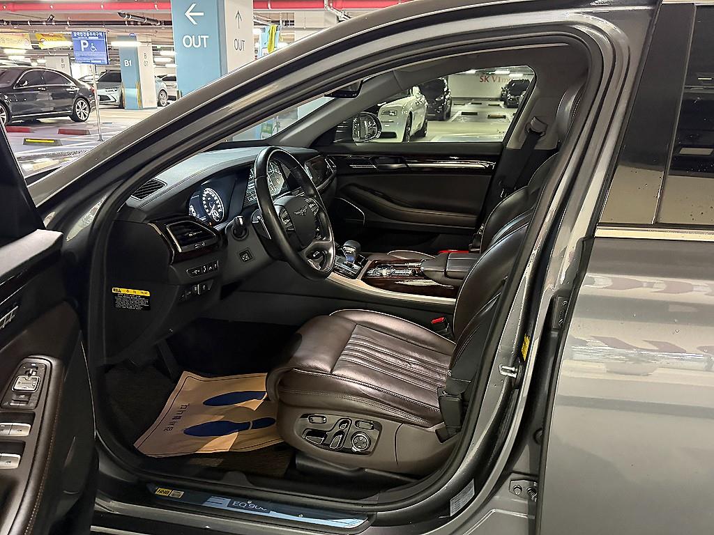 Genesis EQ900 - Vista 8