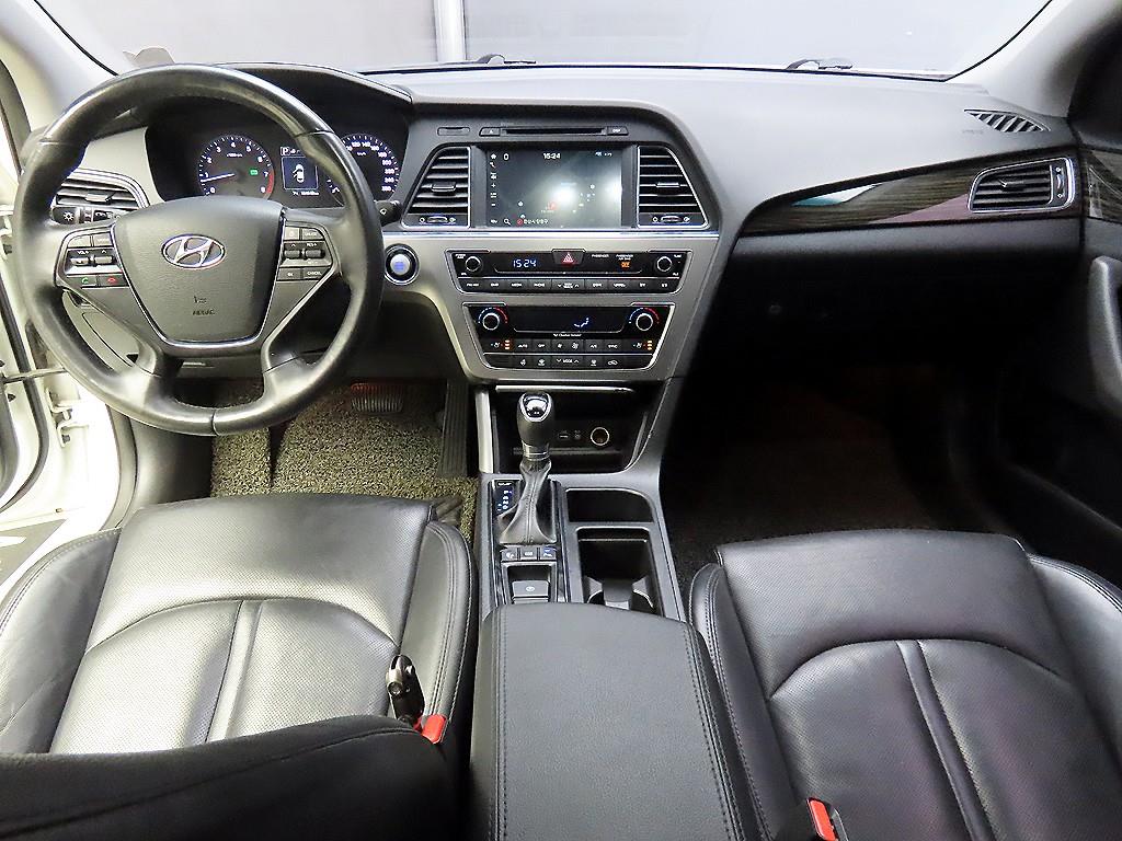 HYUNDAI Sonata - Vista 7