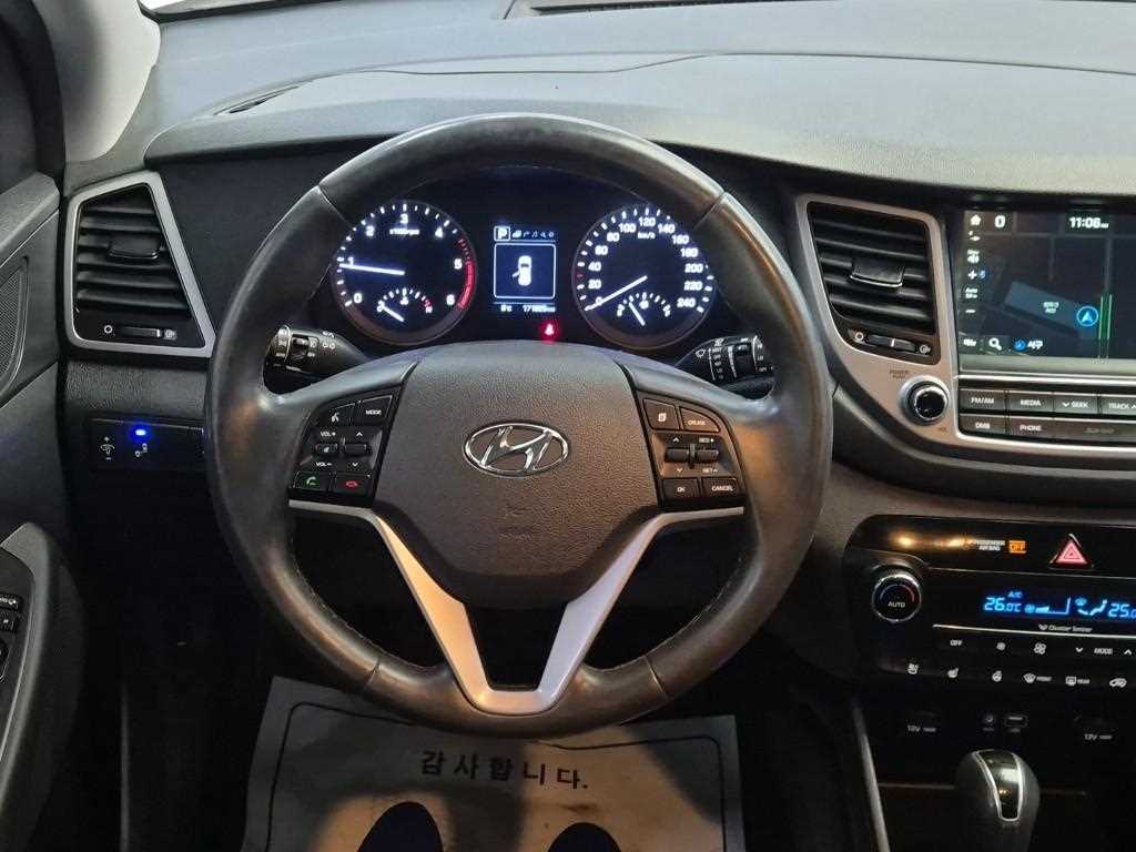 HYUNDAI Tucson - Vista 9