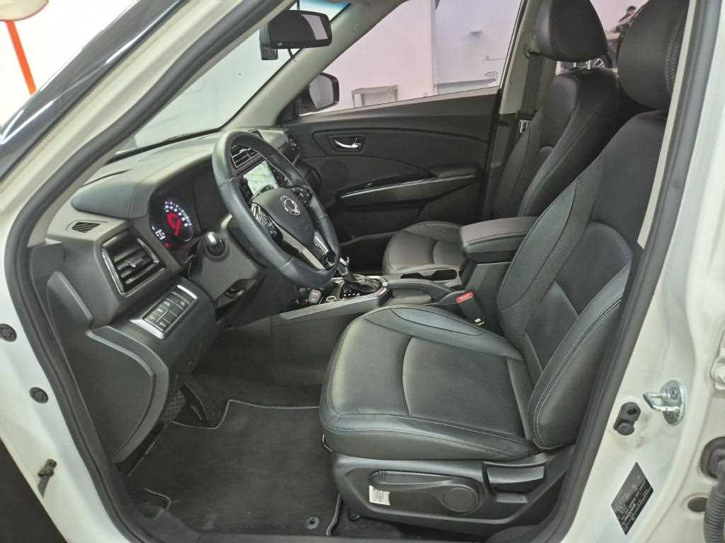 Ssangyong Tivoli - Vista 11