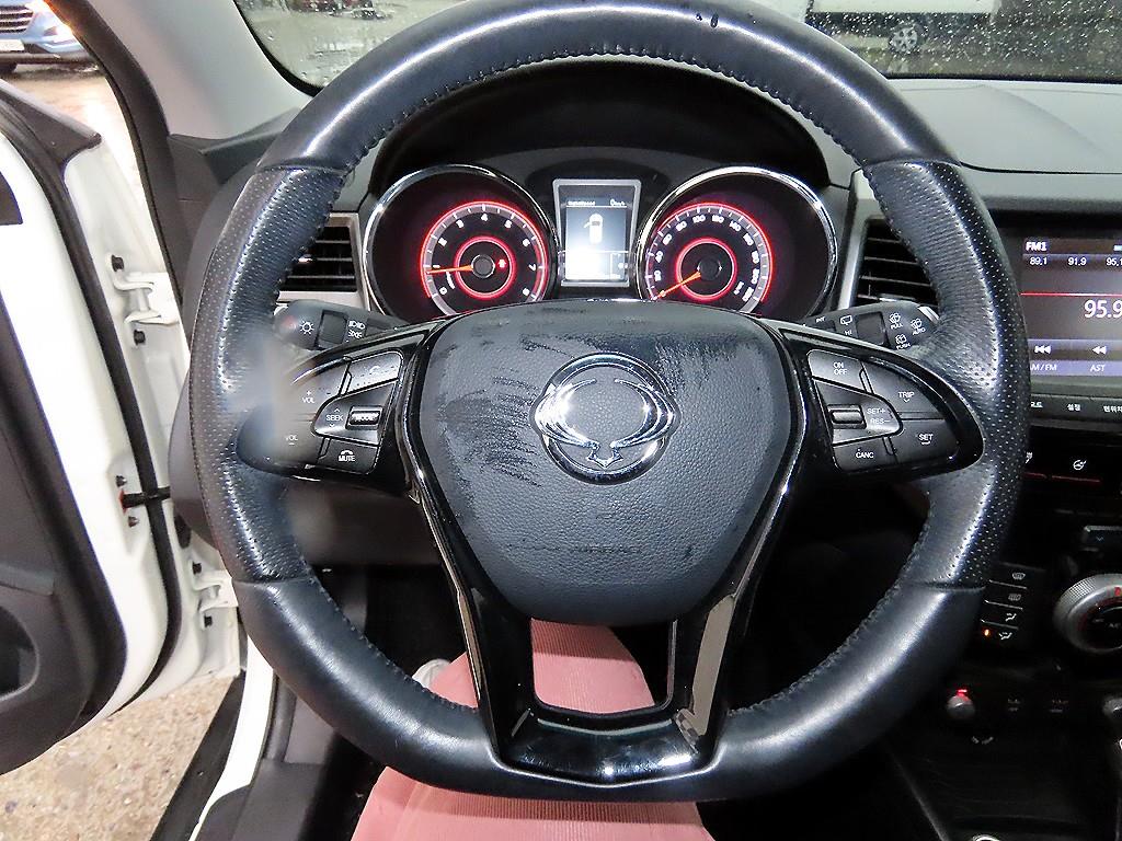 Ssangyong Tivoli - Vista 8