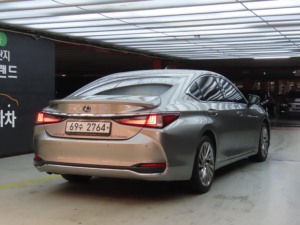 Lexus ES - Vista 4