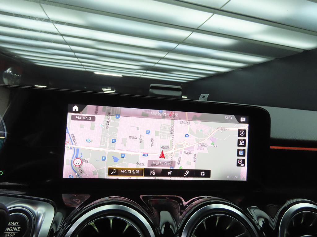 Mercedes Benz GLB Class 2022 Blanco - Importación desde Corea - HF Imports Iquique - Foto 13