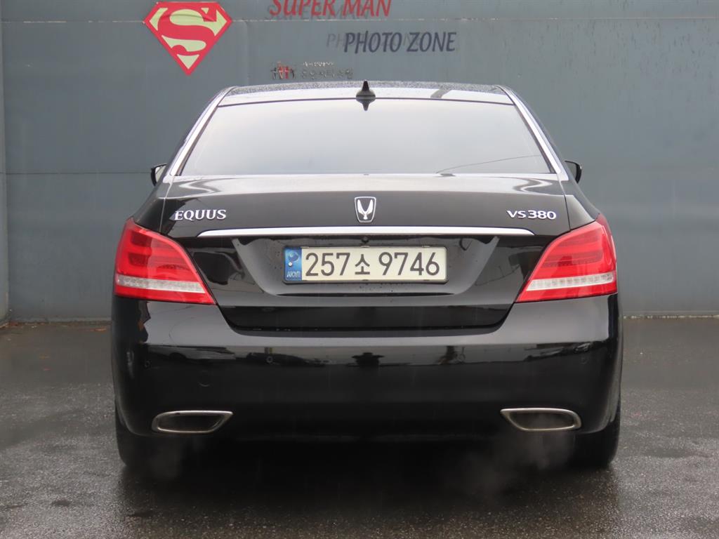 HYUNDAI Equus - Vista 7