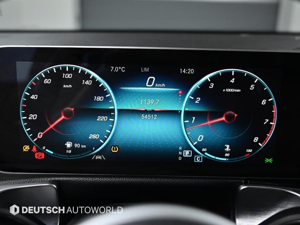 Mercedes Benz GLB Class - Vista 8