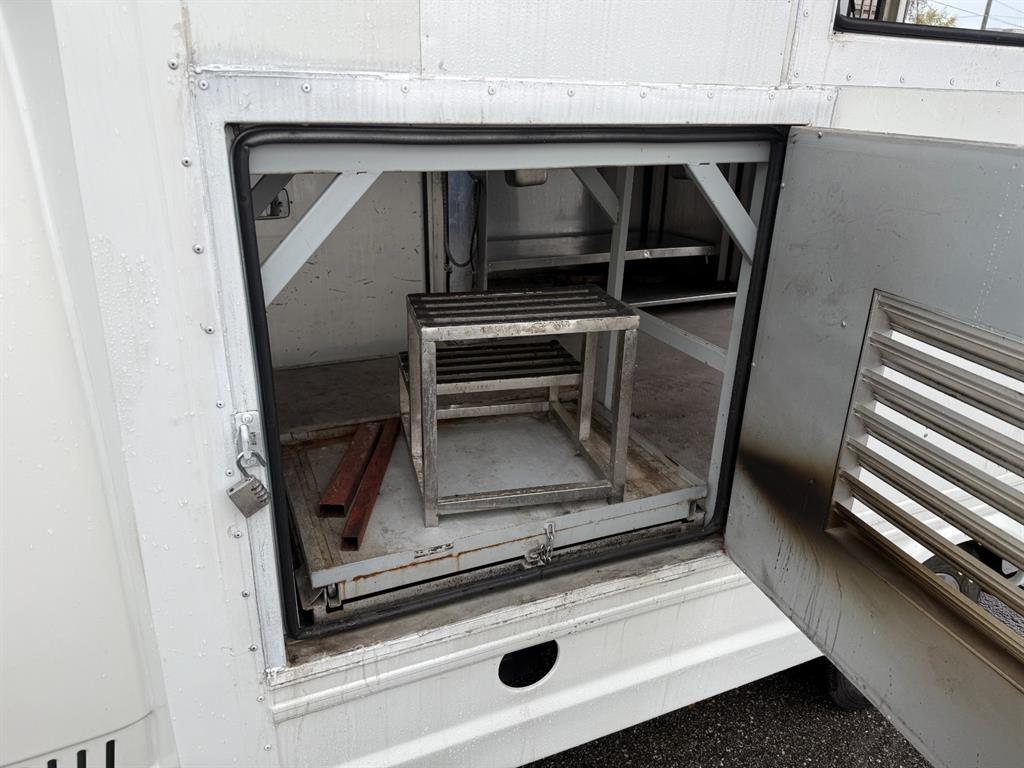 Small Truck Special (sneck/mobile sales) - Vista 10