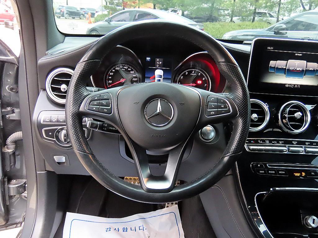 Mercedes Benz GLC Class - Vista 8