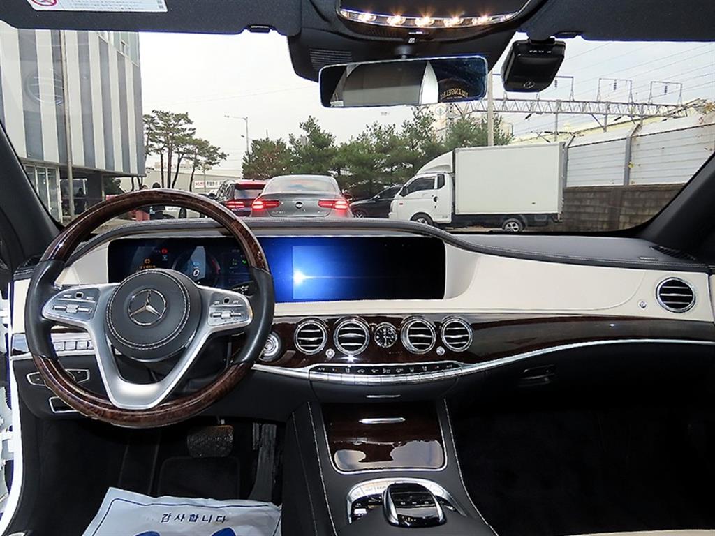 Mercedes Benz S Class - Vista 7