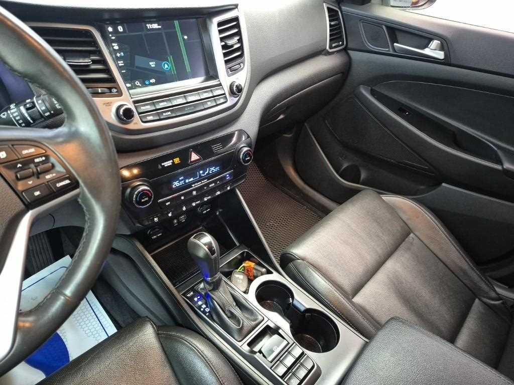 HYUNDAI Tucson - Vista 10