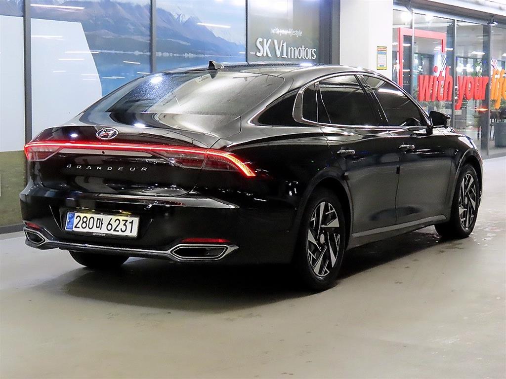 HYUNDAI Grandeur - Vista 4