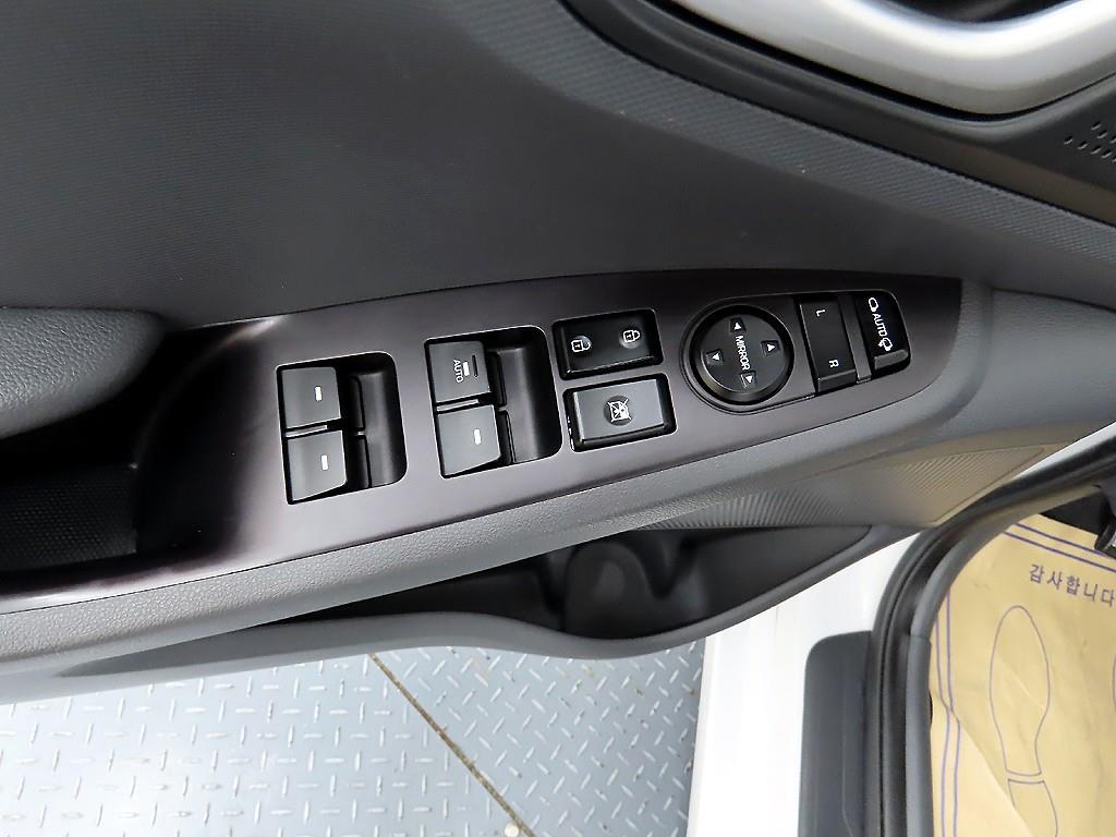 HYUNDAI Ioniq - Vista 11