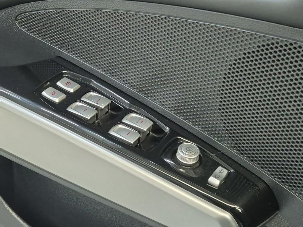 Ssangyong Tivoli 2015 Plateado - Importación desde Corea - HF Imports Iquique - Foto 17