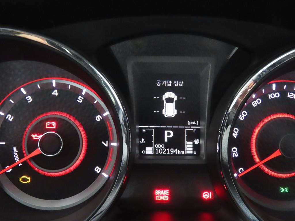 Ssangyong Tivoli - Vista 8