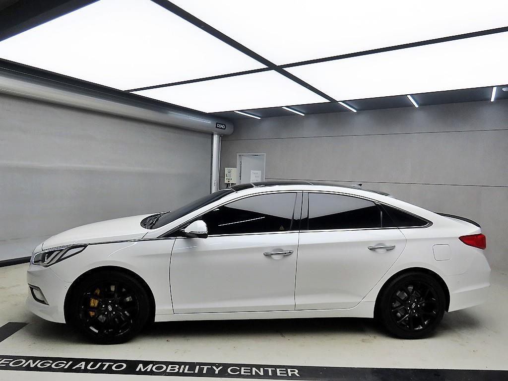 HYUNDAI Sonata - Vista 4