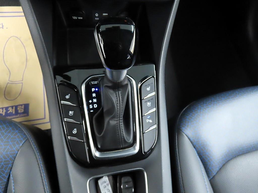 HYUNDAI Ioniq - Vista 10