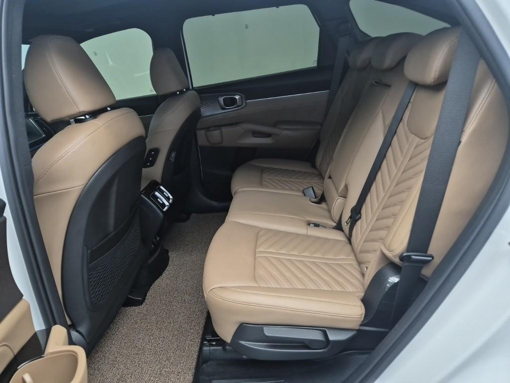 KIA Sorento - Vista 12