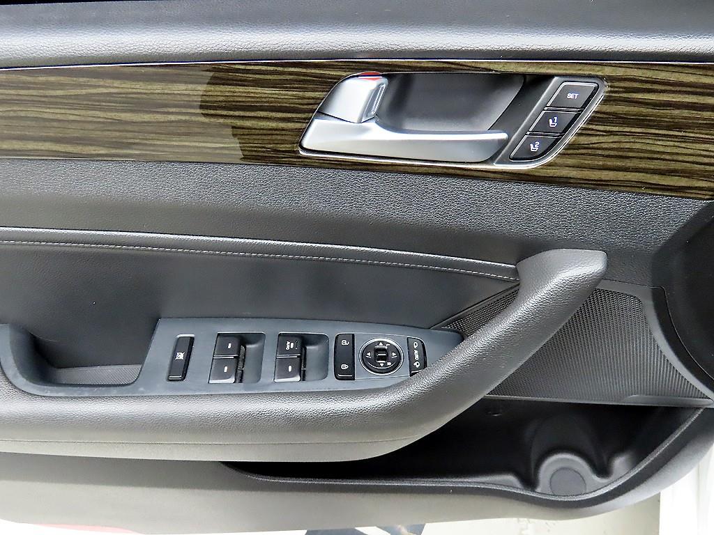 HYUNDAI Sonata - Vista 11