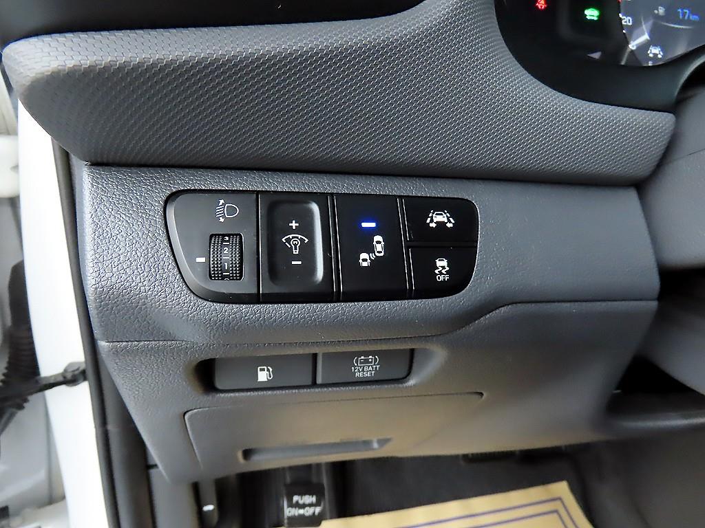 HYUNDAI Ioniq - Vista 12