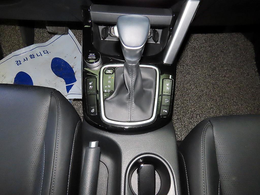 KIA Seltos - Vista 12