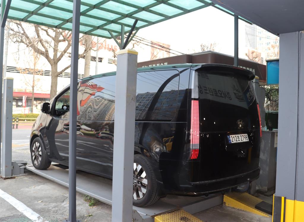 HYUNDAI Staria - Vista 9