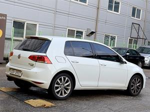 Volkswagen Golf - Vista 8